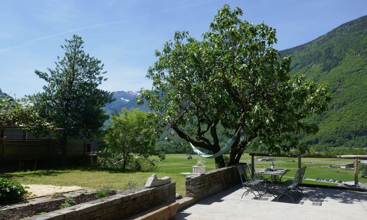Malvaglia Apartment | Lovely apartment for 6 people with WIFI, TV, patio, pets allowed and panoramic view