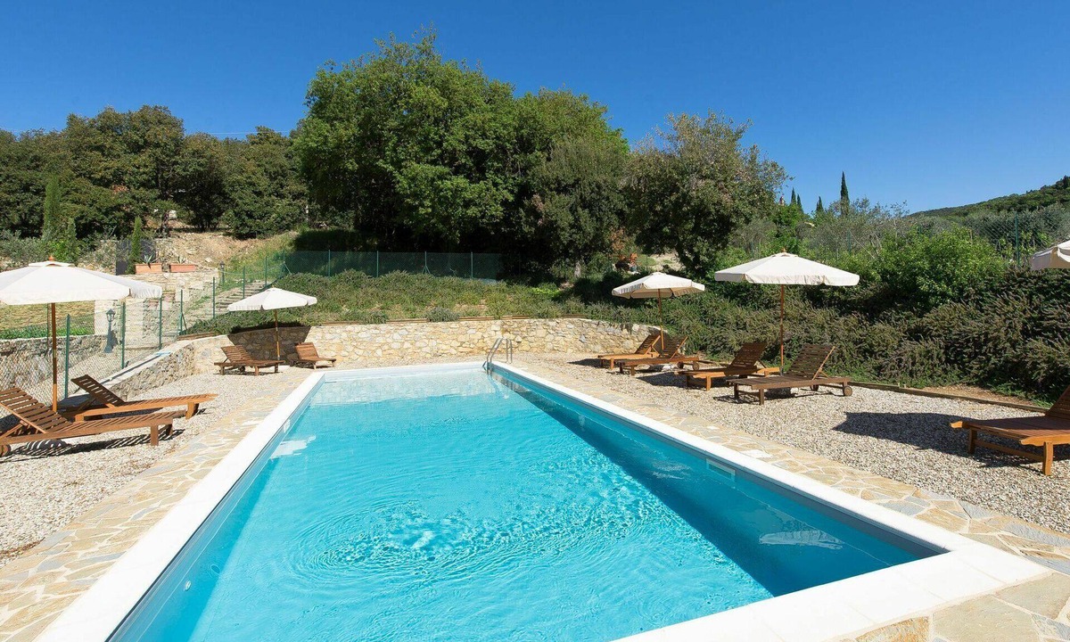 Villa A Sesta Apartment | Lovely apartment with WIFI, pool, A/C, TV, terrace and panoramic view, close to Siena