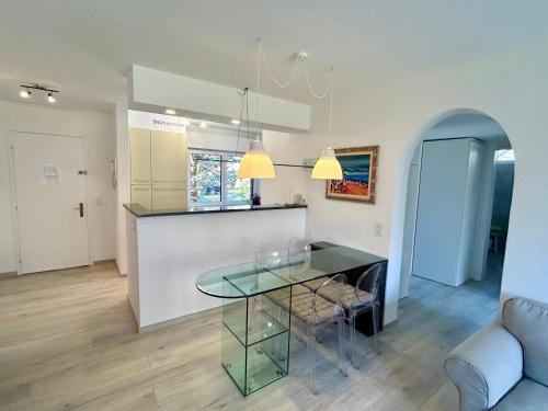 Maroggia Apartment | Lugano Lakefront - Private Beach & Pool