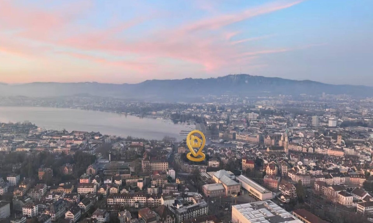 Hochschulen Apartment | LUXURY OLD TOWN PENTHOUSE W/ROOFTOP TERRACE & PARKING – NEXT TO LAKE ZURICH