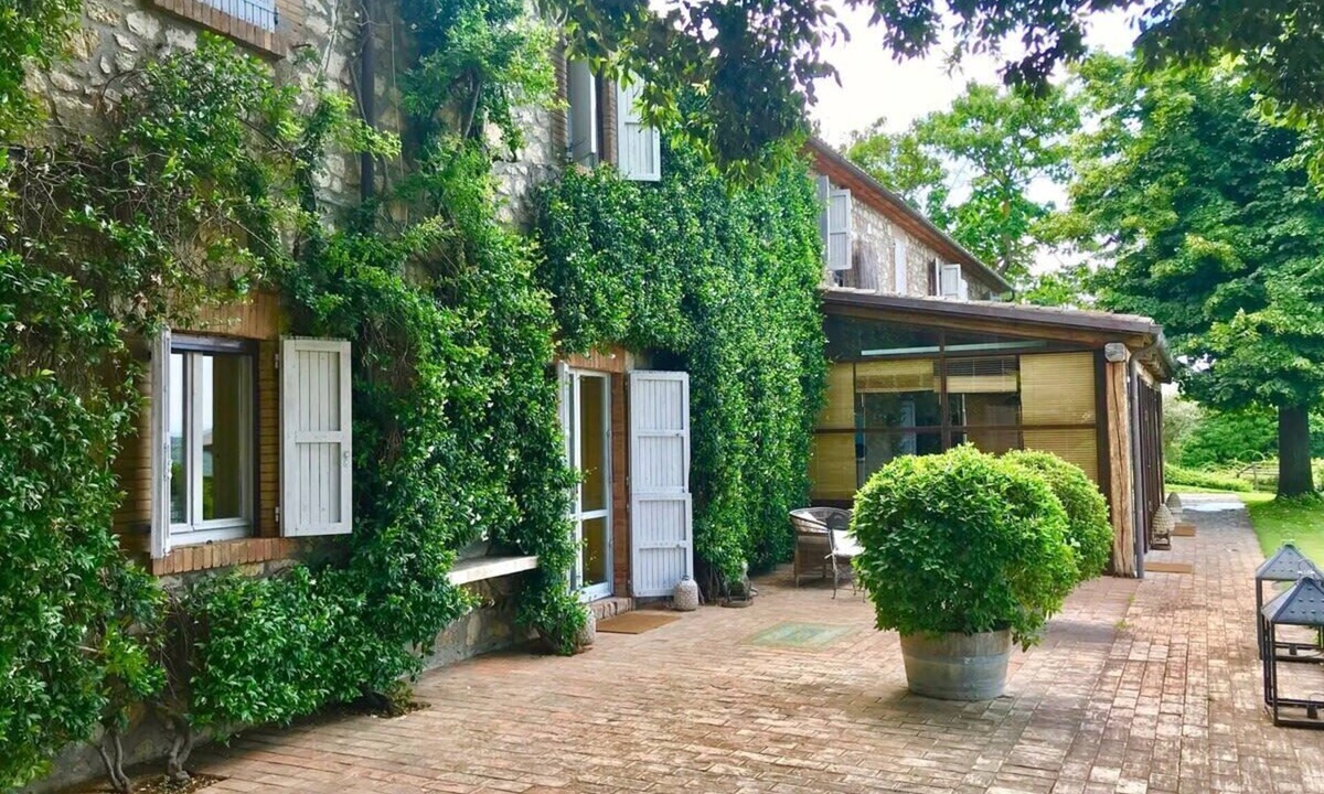 Castiglione in Teverina House | Luxury Villa w/Spa, Pools & Winery - Tuscany Border