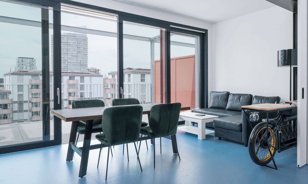 Uster District Apartment | Modern Zurich Loft with Balcony, View & Workspace