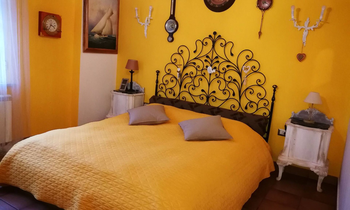Lake Bracciano Cottage | MONIC83 Sunflower Cottage by the Lake - Trevignano