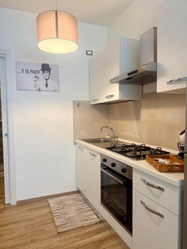 Pordenone Apartment | Monolocale elegante e luminoso nel Centro Storico- A due passi da tutto
