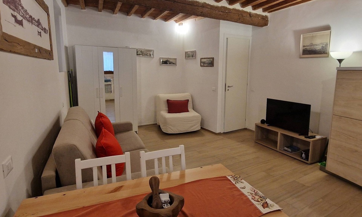 Portoferraio Old Town Apartment | Monolove historic center just a 13-minute walk from the port of Portoferraio.