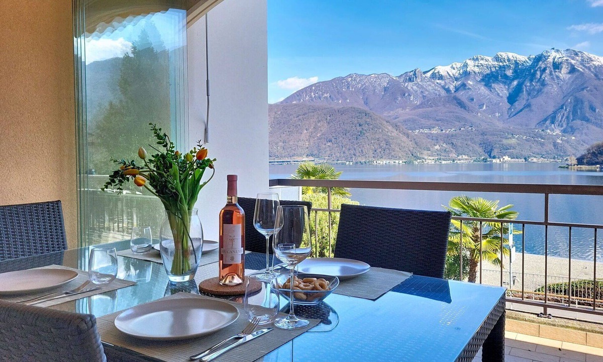 Vico Morcote Apartment | Nice apartment for 4 people with pool, WIFI, TV, terrace and panoramic view