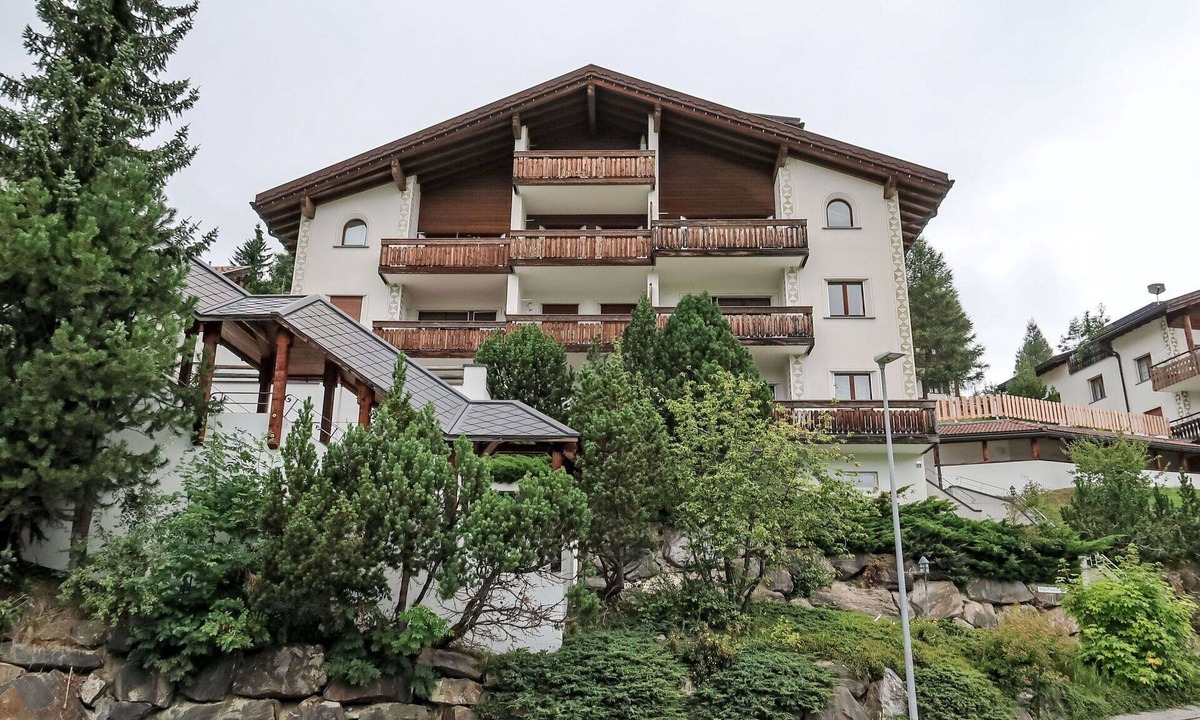 Salouf Apartment | Nice apartment for 4 people with WIFI, pool, TV, balcony, pets allowed and panoramic view
