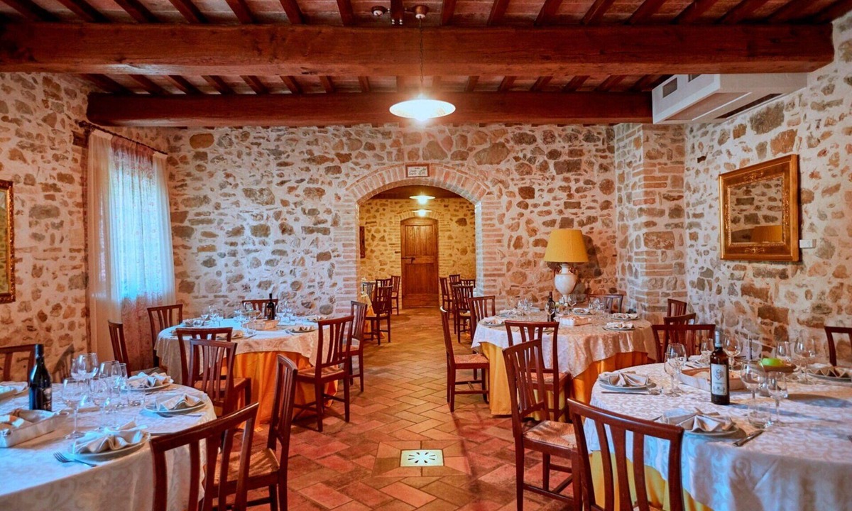 San Brizio Apartment | Nice apartment for 5 guests with pool, WIFI, TV and pets allowed, close to Spoleto