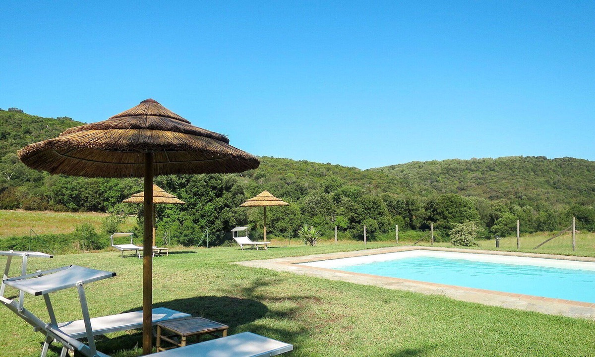 Montorsaio House | Nice apartment in villa for 2 people with pool, WIFI, TV and patio