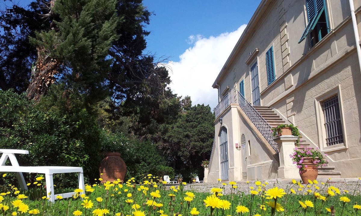 Rosignano Solvay Apartment | OPENSPACE APARTMENT WITH GARDEN KM 1.5 FROM THE SEA - OLEANDER