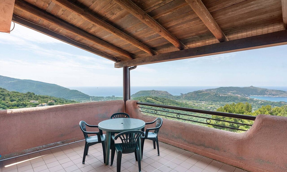 Palinuro Apartment | P.R. Club – One-Bedroom Faro 13 with Sea View, Private Terrace and Air Conditioning