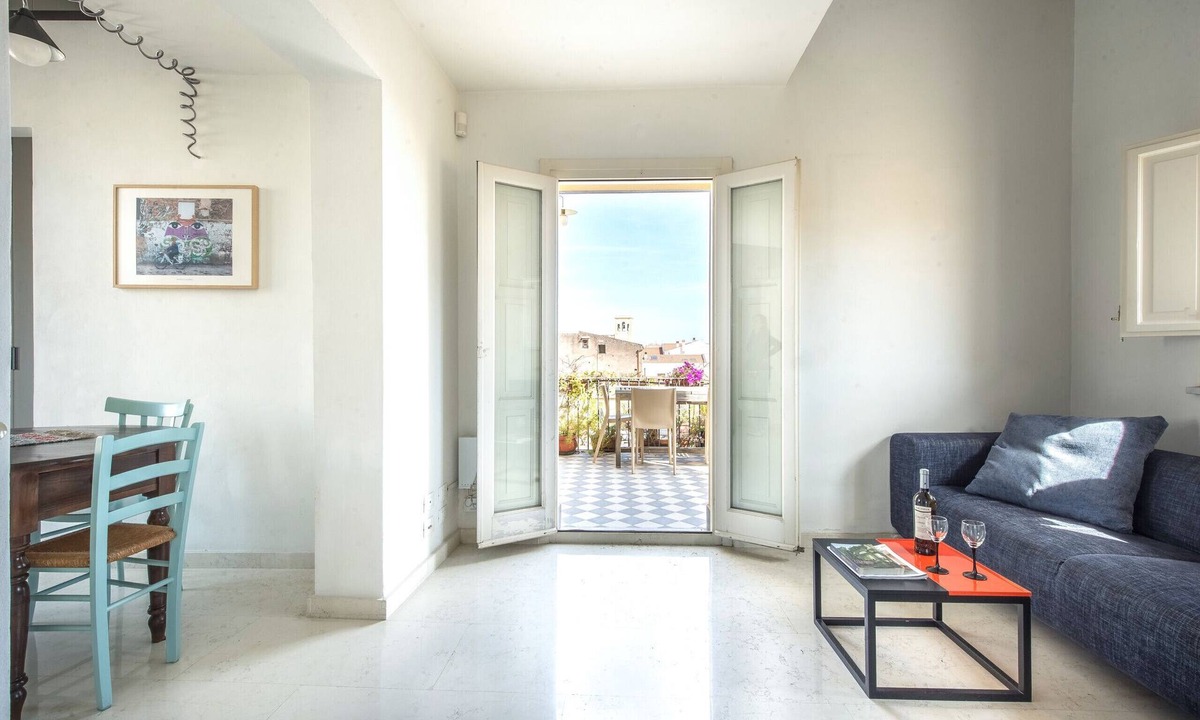 Kalsa Apartment | Palazzo Castrofilippo Apartment by Wonderful Italy