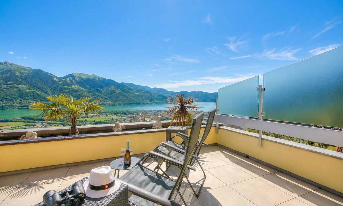 Locarno Apartment | Panorama Maggiore Apartment with Pool in Locarno, Locarno, Switzerland