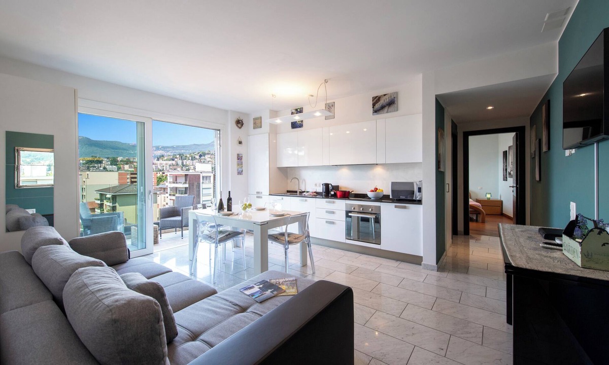 Viganello Apartment | Panoramic Penthouse