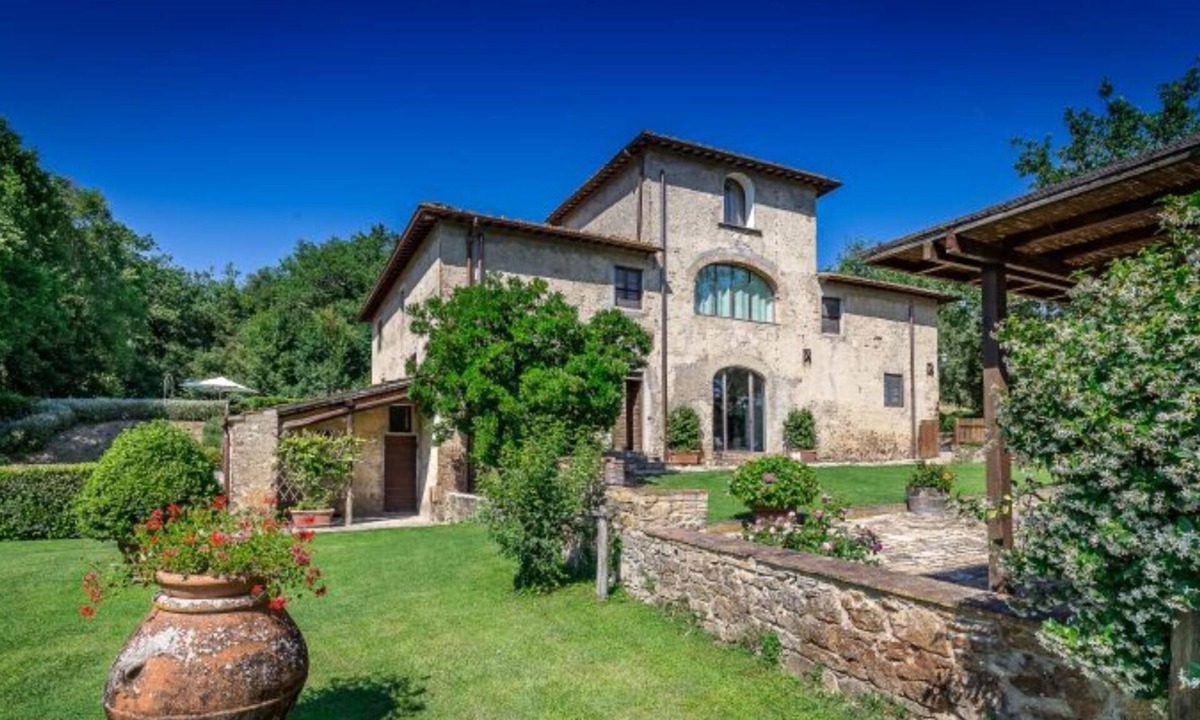 San Pietro in Bossolo Villa | Panoramic villa with private pool in the heart of Chianti
