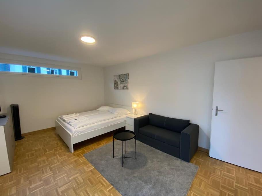 Hochschulen Apartment | Practical studio in the city center - Art 7