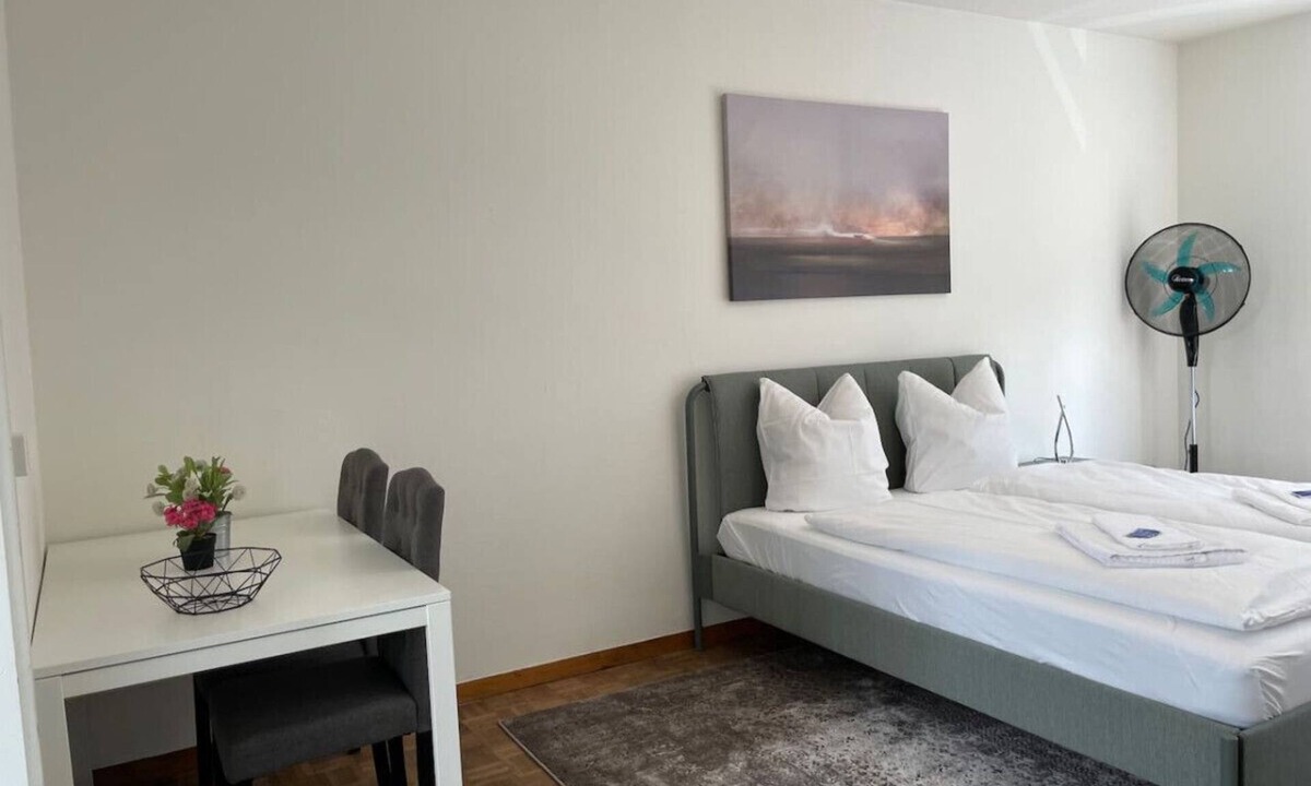 Seefeld Apartment | Practical Studio nearby Lake (Cross 6)
