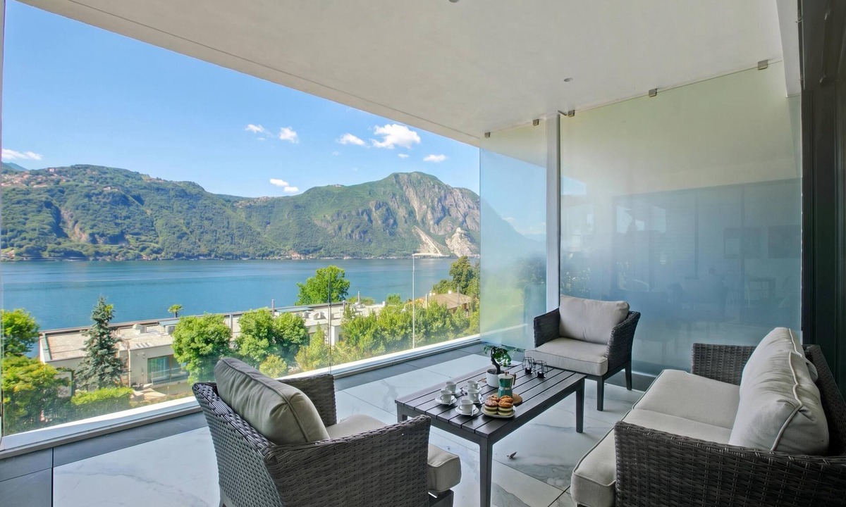Bissone Apartment | Residenza La Fontana with View Terrace, Bissone, Switzerland