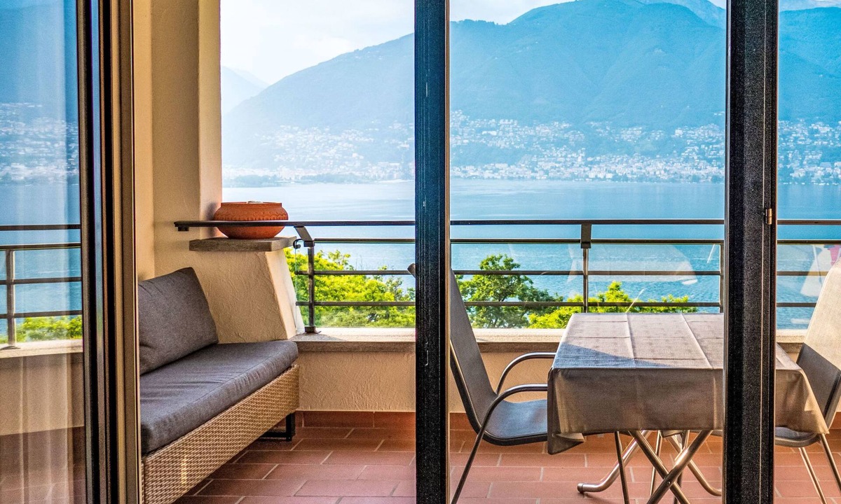 Vira Apartment | Residenza Viramonte - Casa Daniela, Wohnung 36 by Interhome