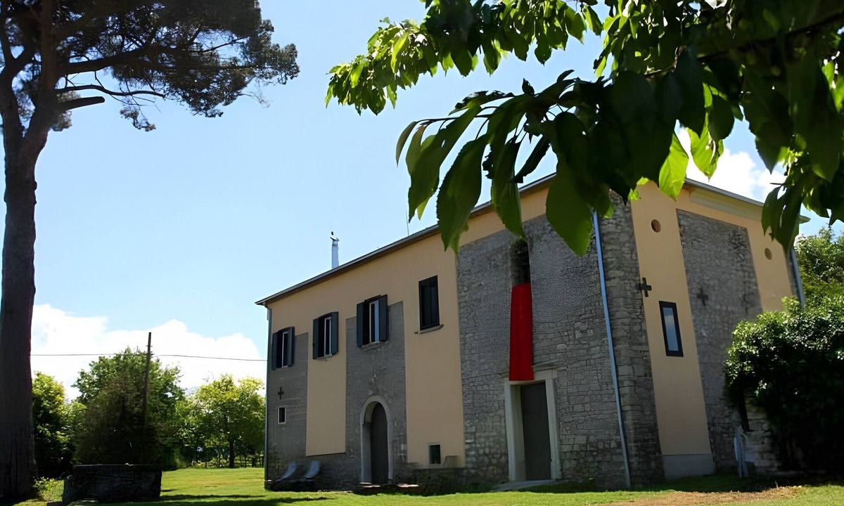 Paternopoli House | San Pietro Country House B&B – Historic Stone Retreat Amidst Irpinia Vineyards