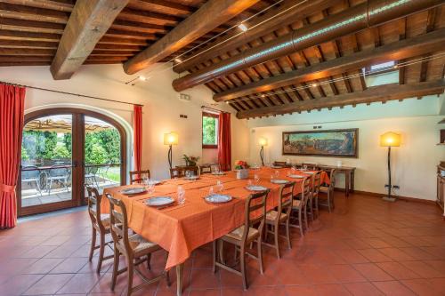 Subbiano Villa | Santa Flora by PosarelliVillas