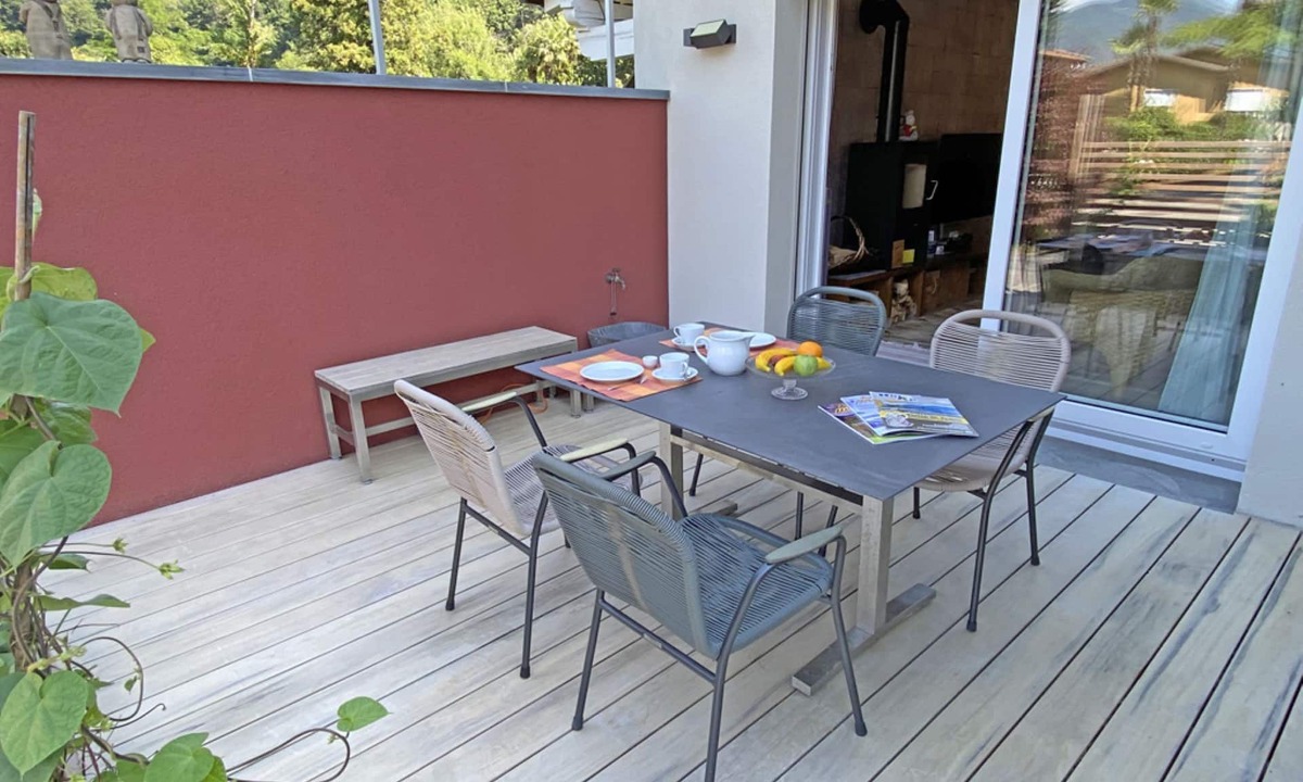 Arcegno Apartment | Serendipita 4-Star Holiday Home in Losone with Terrace, Fireplace & WLAN