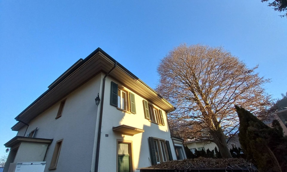 Central Interlaken Villa | SKY Boutique Villa sleeps 4-10, Parking/Laundry, Close to Train/Bus/Town