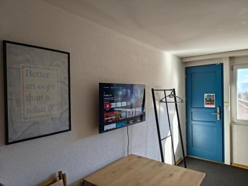 Reute Apartment | Sonniges Studio mit Aussicht