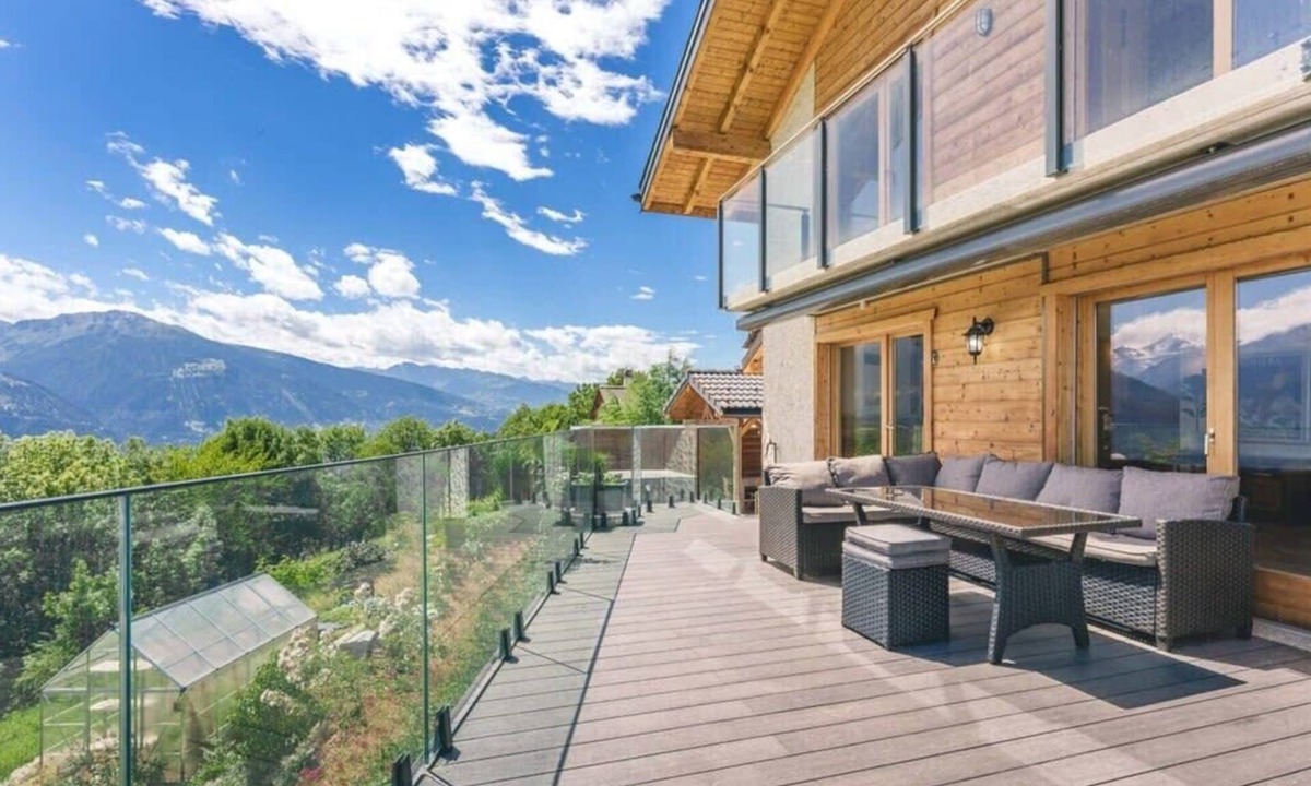 Randogne Ski Chalet | Spacious Alpine Oasis | Hot Tub, Game Room, EV Garage, Matterhorn & Rhône Views