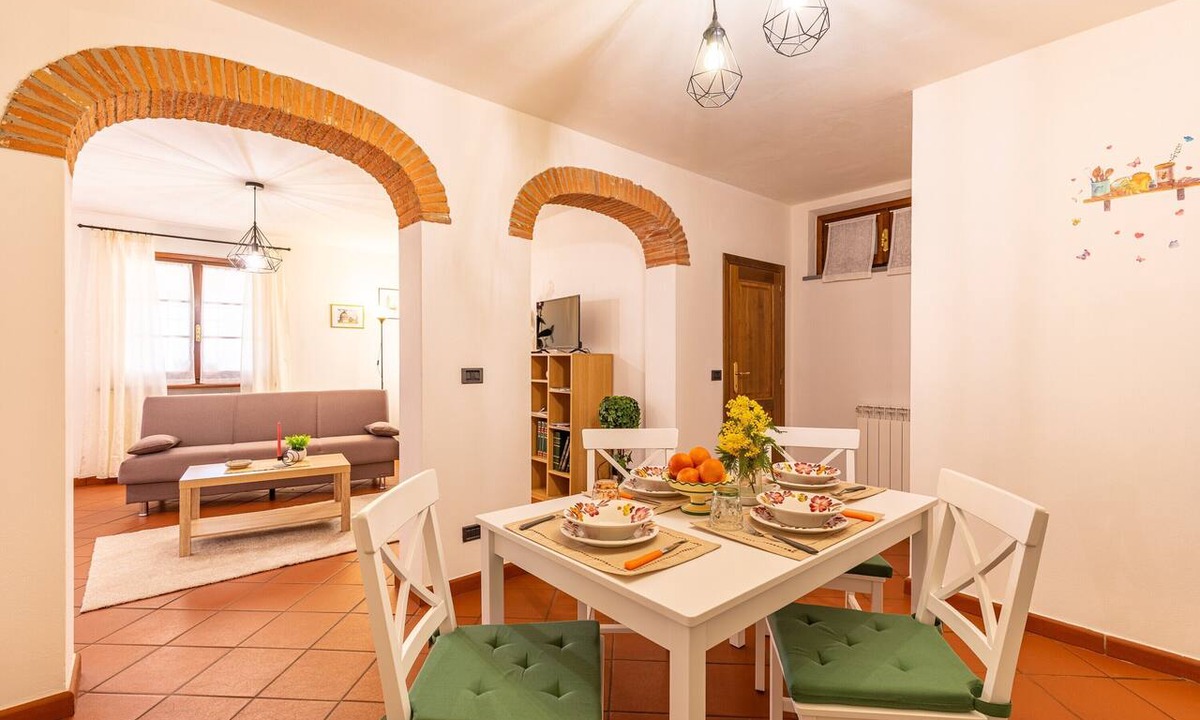 Sinalunga Apartment | Studio Apartment "Il Colle dei Frati" with Private Terrace & Wi-Fi