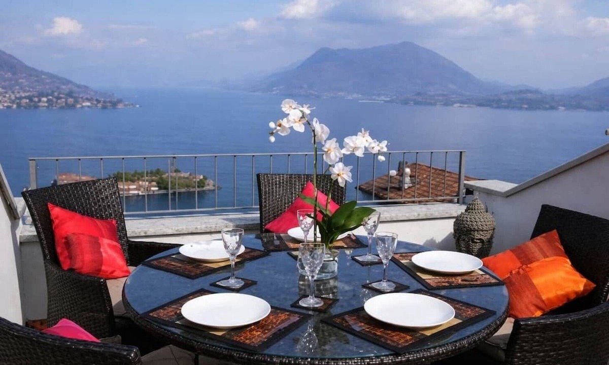 Someraro Villa | Stunning home overlooking the Borromeo islands