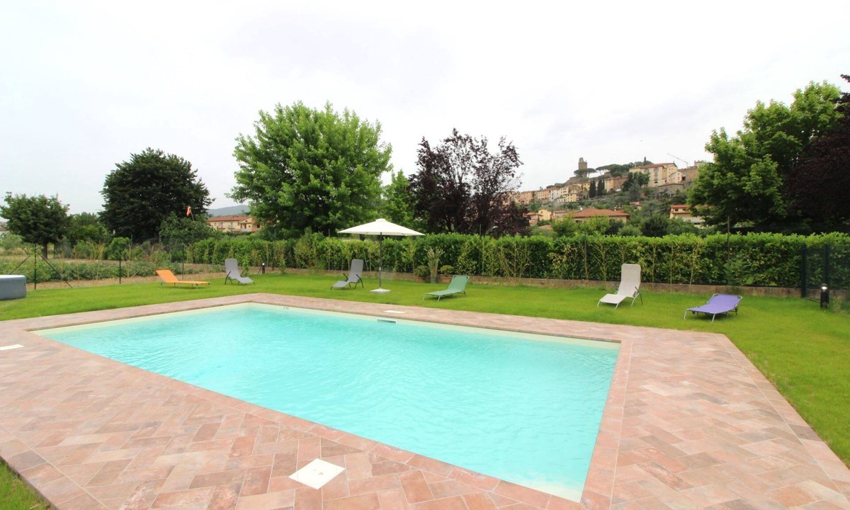 Castiglion Fiorentino Villa | Stunning private villa for 6 people with WIFI, private pool, A/C, TV and terrace, close to Cortona