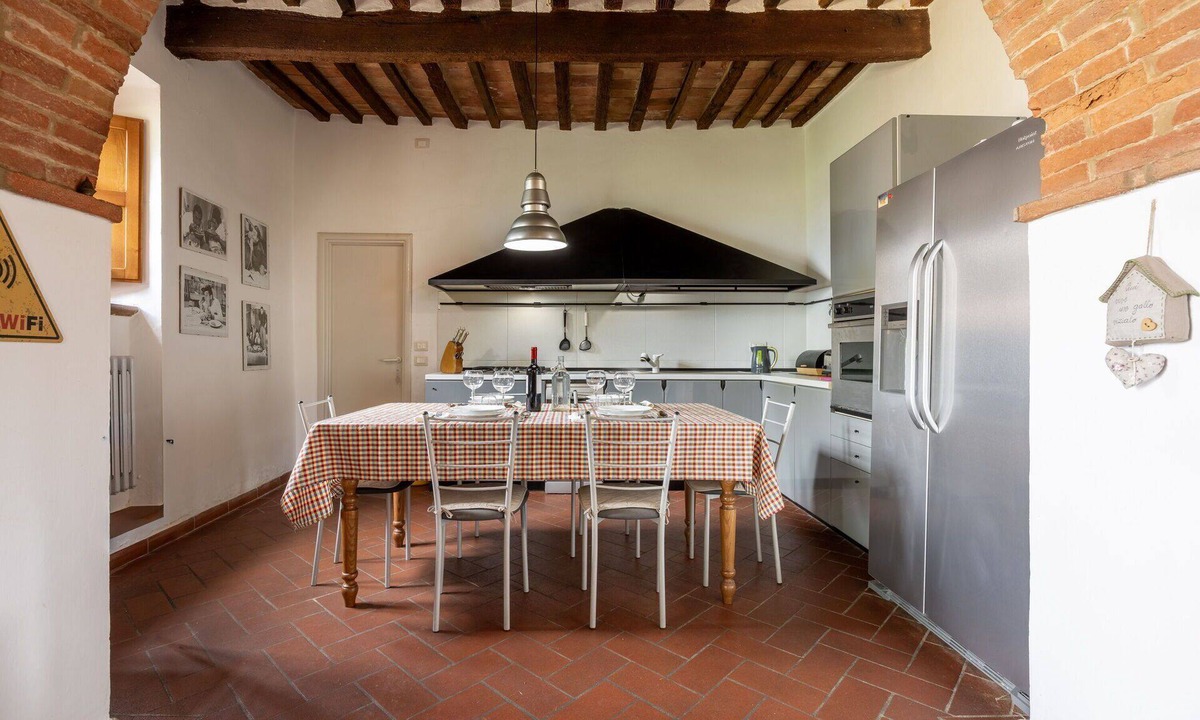 Pienza Villa | Stunning private villa with A/C, WIFI, TV, veranda and pets allowed, close to Montepulciano