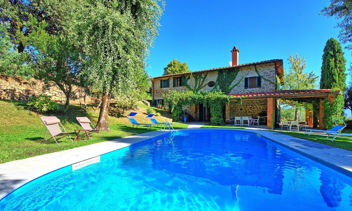 Cavriglia Villa | Stunning private villa for 9 people with WIFI, A/C, private pool, TV, patio and panoramic view
