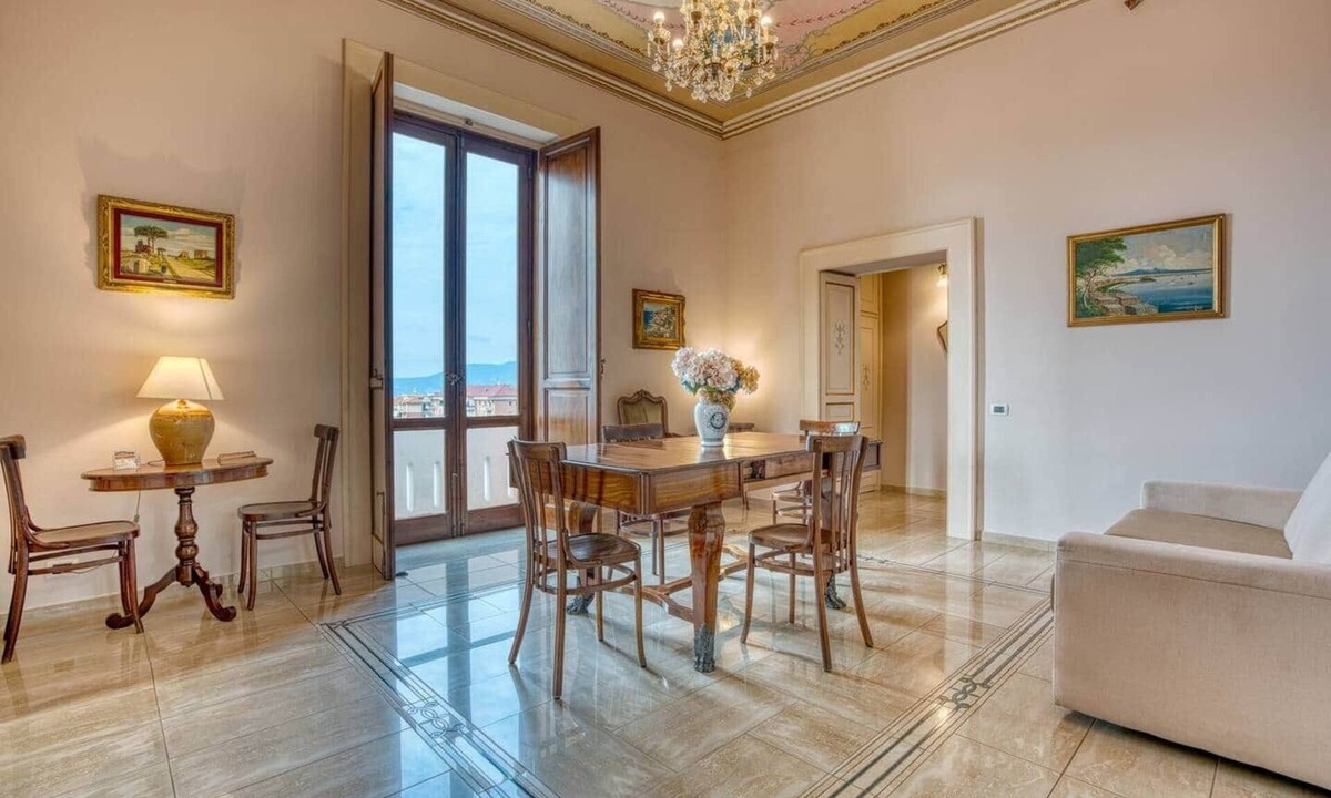 Angri Apartment | The Baronessa Apartment 19th-Century Villa near Pompeii & the Amalfi Coast