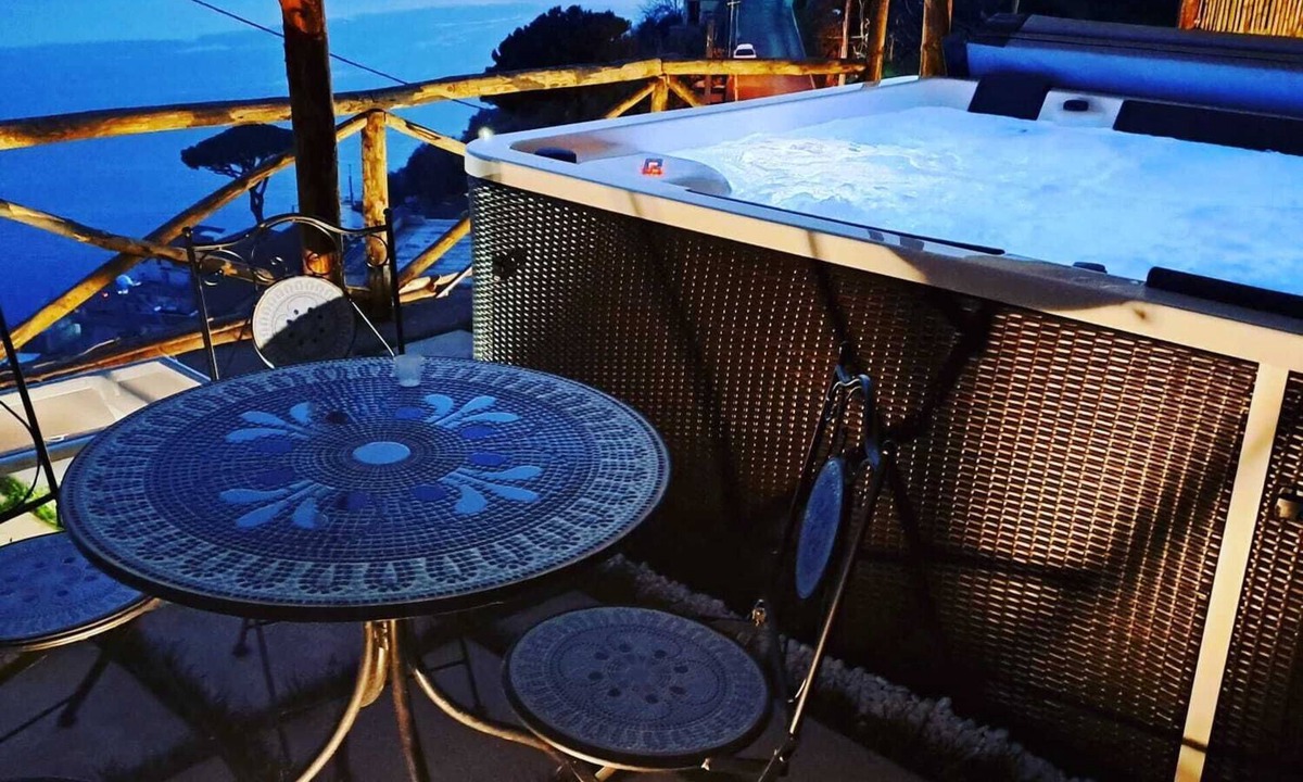 San Michele Apartment | THE CAPTAIN'S HOUSE (furore amalfi coast)