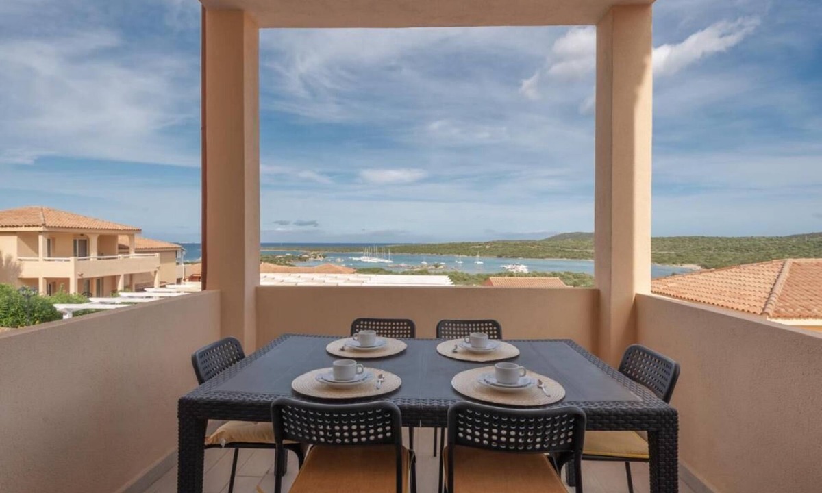 Golfo di Marinella Apartment | The perfect positioned Baia de Bahas Residence one Bedroom sleeps 4 - num0883