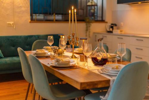 Busserach Apartment | The Queens House