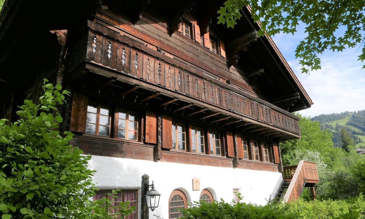 Gstaad Apartment | Tree-Tops, Chalet Appartement/Fewo, Dusche und Bad, WC 9-Bettwohnung by Interhome
