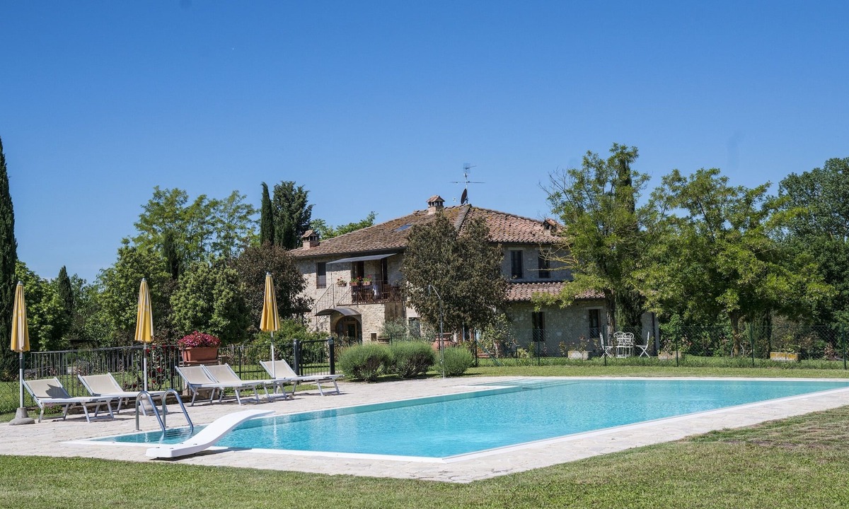 Monteriggioni House | TYPICAL FARM HOUSE WITH POOL IN CHIANTI NEAR SIENA, FLORENCE .