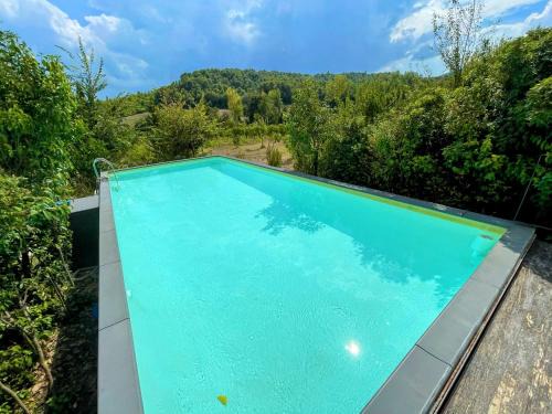 San Brizio Villa | Umbrian Paradise contains 5 Bedrooms with Private Pool and Stunning Views