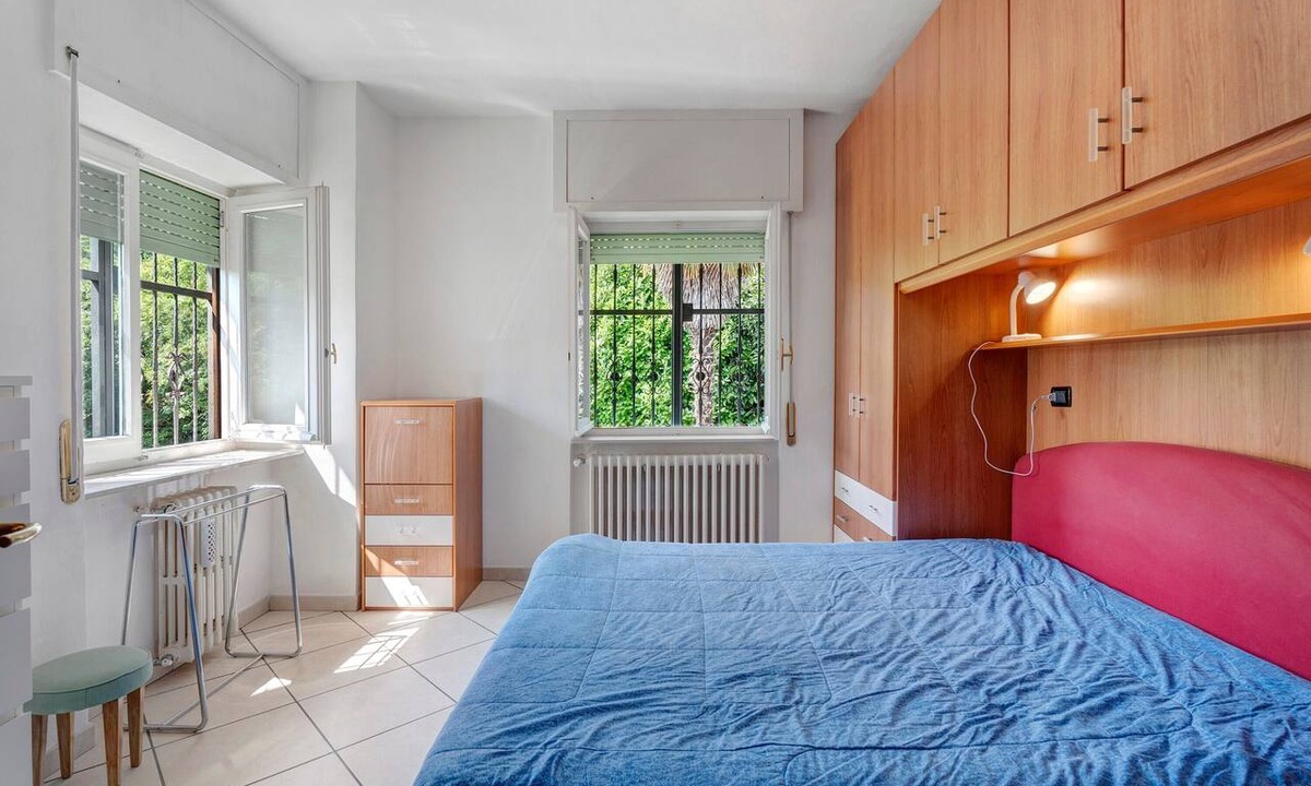 Nebbiuno Villa | Unique Lake View in Green Park