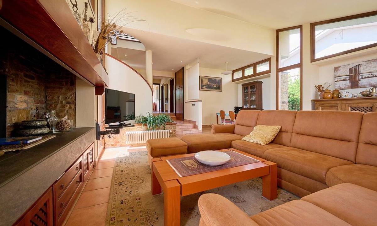 Massa Marittima Villa | Villa Duomo Mare – Entire Private Home with Garden and Terrace, Walk to Center
