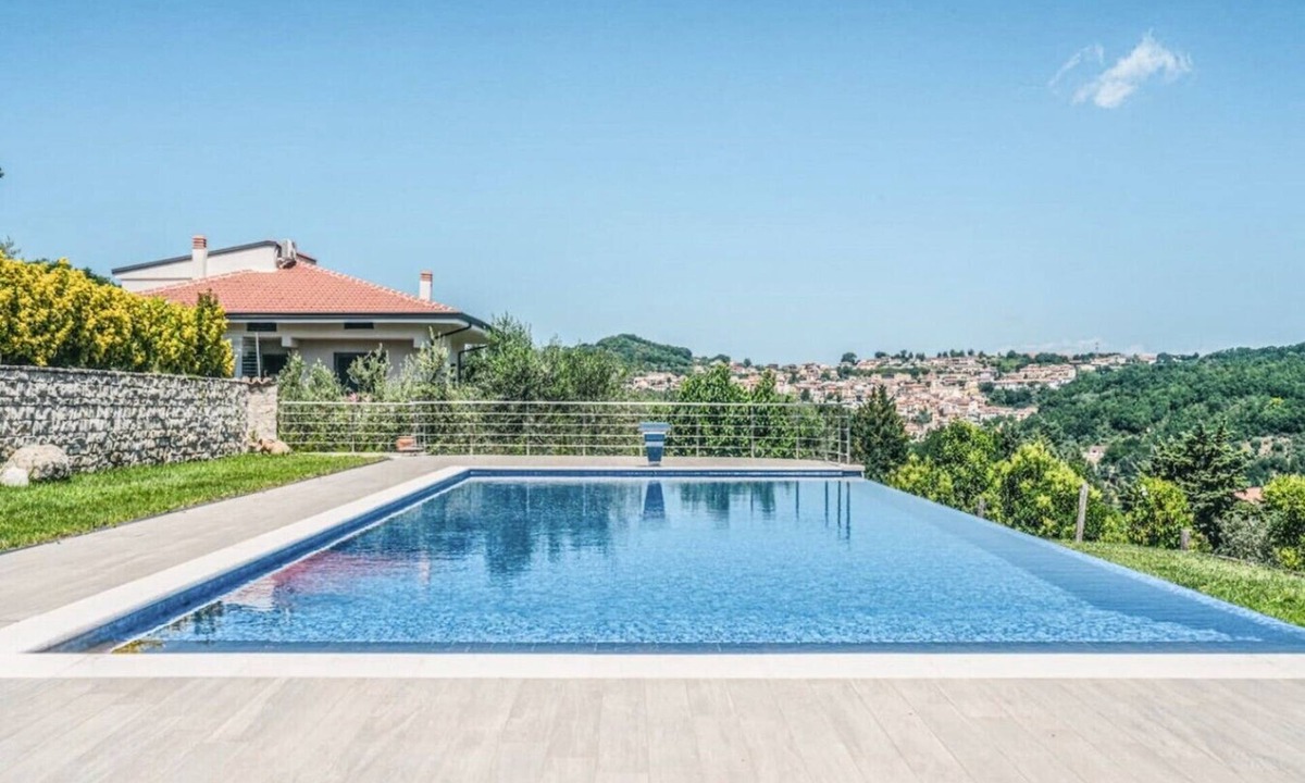 San Mango sul Calore Apartment | Villa in the Vineyard - Garden Retreat