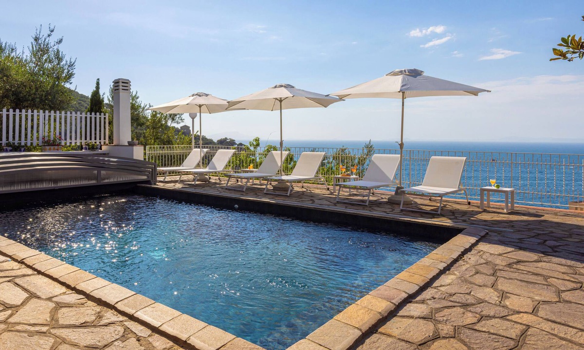 Schiazzano Villa | Villa La Scala - Elegant villa with private pool, garden, and view.