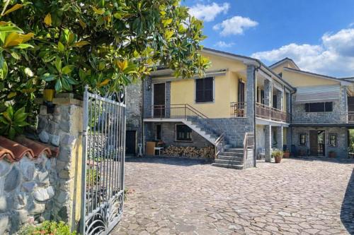 Masero Villa | Villa Le Due Rose, up to 10pax with garden in Lunigiana - mytouristhome
