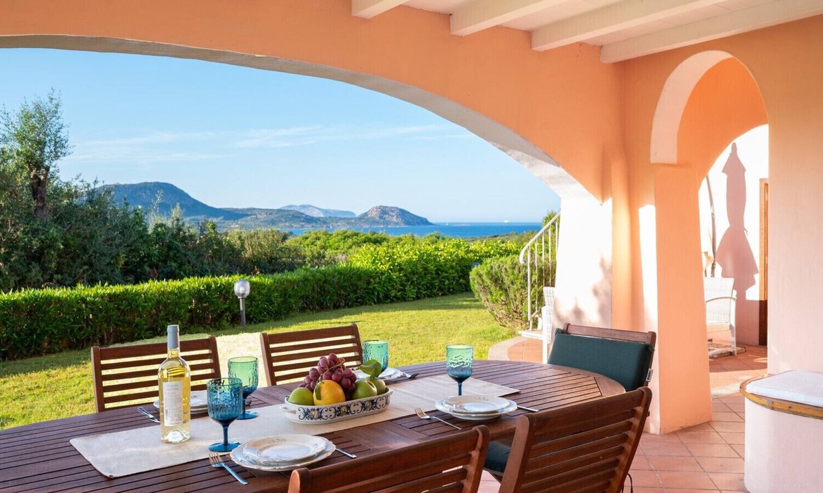 Porto San Paolo Villa | Villa Pogelia – sea view, pool, family-friendly stay
