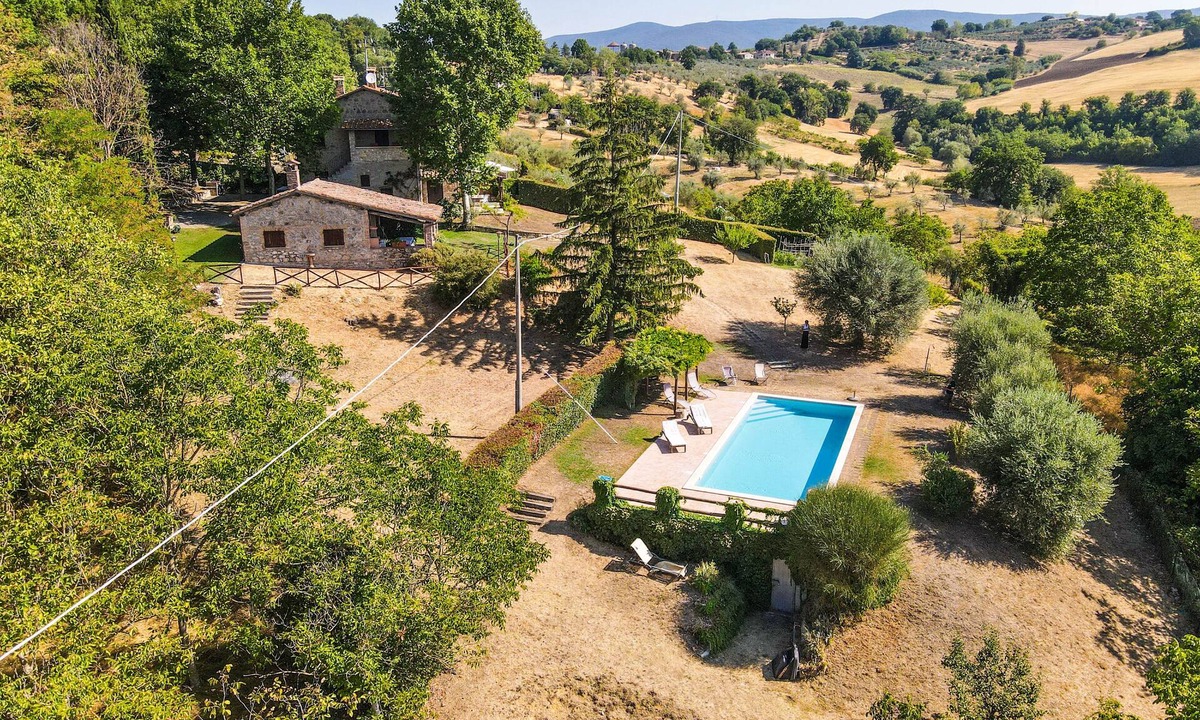 Lugnano in Teverina House | Villa with private pool 80 kms northern of Rome and 30 from Orvieto. 5 bedrooms