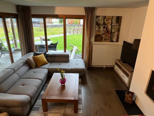 Unterterzen Apartment | Walensee Apartment, Lake & Alpine Dream