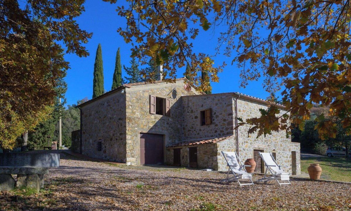 Roccastrada House | Wonderful private villa for 8 guests with WIFI, A/C, TV, patio and pets allowed
